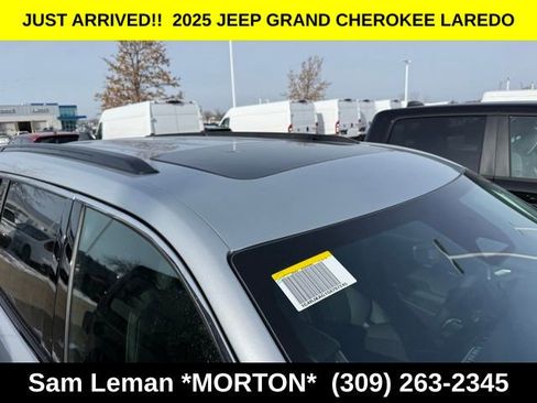 New 2025 Jeep Grand Cherokee L Laredo w/ Luxury Tech Group I image 8