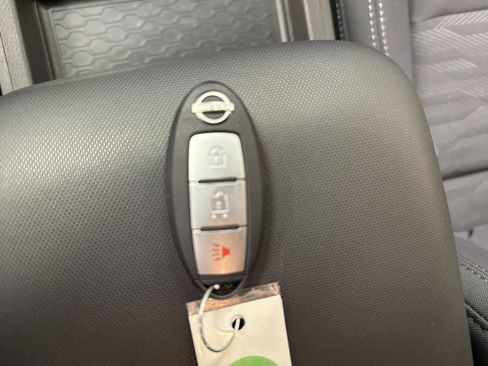 Used 2024 Nissan Frontier SV w/ Technology Package image 26