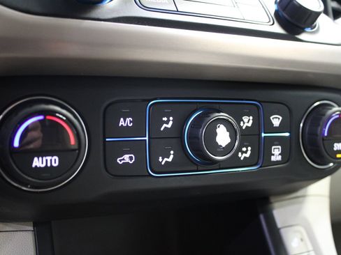 Used 2017 GMC Acadia Denali AWD/4WD image 32