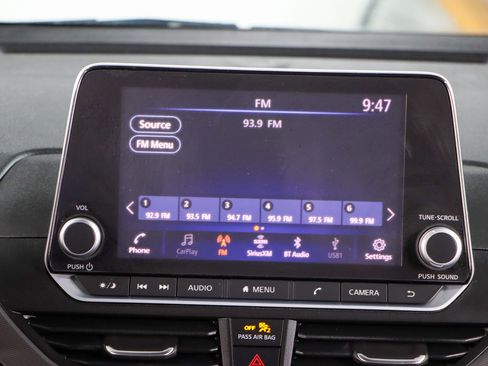 Used 2023 Nissan Altima 2.5 SR FWD image 19