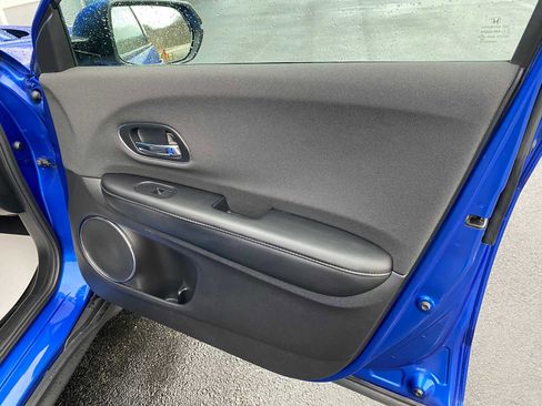 Used 2022 Honda HR-V EX image 34