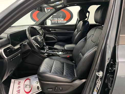 Used 2024 Kia Telluride EX X-Line AWD/4WD image 11