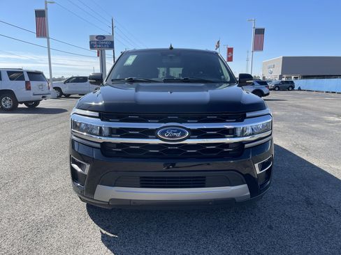 Used 2023 Ford Expedition Max Limited image 8