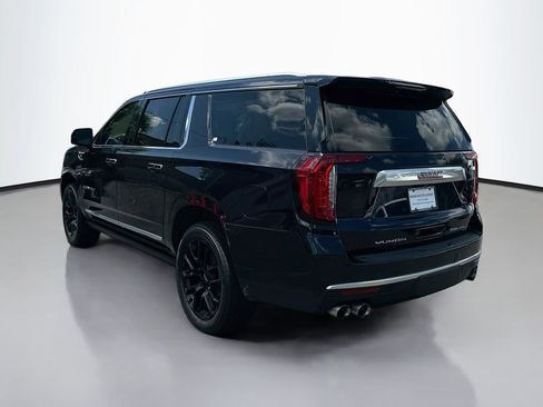 Used 2022 GMC Yukon XL Denali w/ Advanced Technology Package AWD/4WD image 3