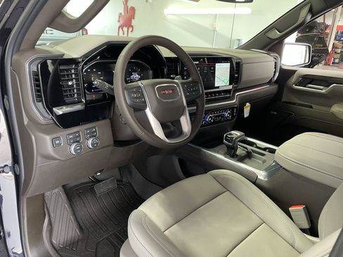 New 2026 GMC Sierra 1500 SLT w/ SLT Premium Plus Package AWD/4WD image 11