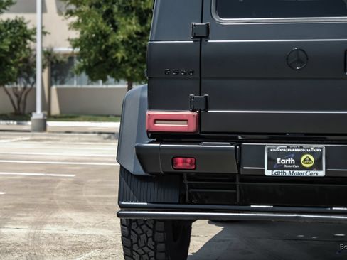 Used 2017 Mercedes-Benz G 550 Squared image 14