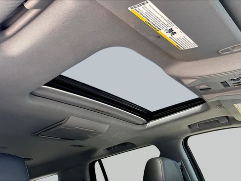Used 2020 Cadillac Escalade Luxury RWD image 13