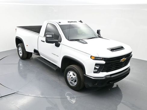 Used 2025 Chevrolet Silverado 3500 W/T image 15