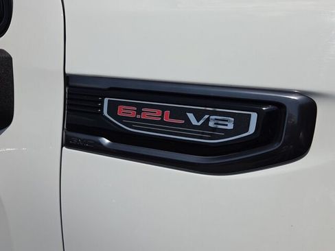 Used 2022 GMC Sierra 1500 AT4 w/ AT4 Premium Package AWD/4WD image 20