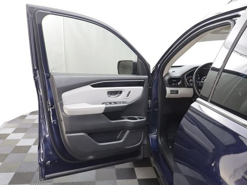 Used 2024 Honda Pilot Touring image 5