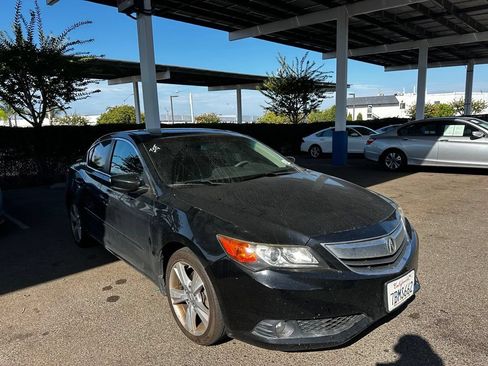 Used 2013 Acura ILX w/ Technology Package FWD image 4
