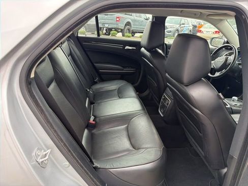 Used 2020 Chrysler 300 Limited image 15