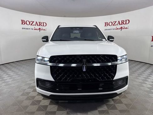 New 2025 Lincoln Navigator Reserve w/ Jet Appearance Package image 2