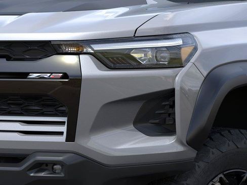 New 2026 Chevrolet Colorado ZR2 w/ Midnight Edition AWD/4WD image 10