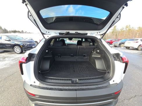 New 2026 Chevrolet Blazer EV LT image 27