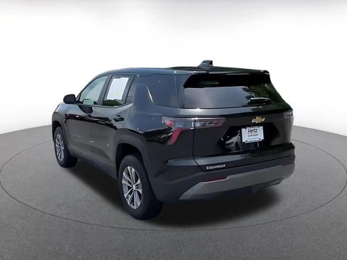Used 2025 Chevrolet Equinox LT FWD image 10