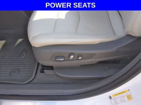 Used 2023 Cadillac XT6 Premium Luxury AWD/4WD image 9