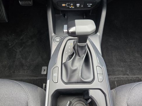 Used 2025 Kia K4 EX image 14