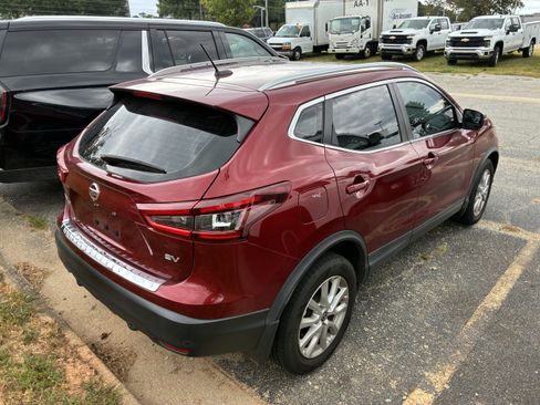 Used 2022 Nissan Rogue Sport SV FWD image 8