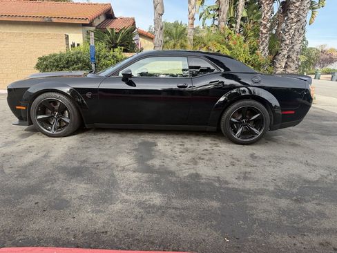 Used 2022 Dodge Challenger SRT Hellcat image 4