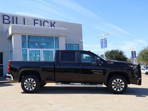 Used 2022 Chevrolet Silverado 2500 LT w/ All Star Edition image 2