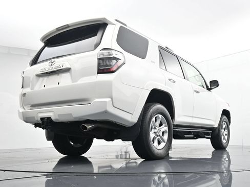 Used 2023 Toyota 4Runner SR5 AWD/4WD image 22