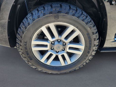 Used 2012 Toyota 4Runner Limited AWD/4WD image 9