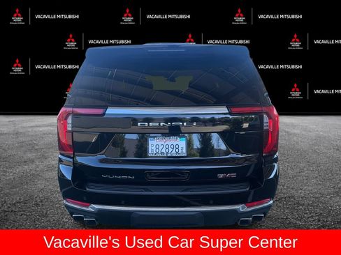 Used 2025 GMC Yukon XL Denali AWD/4WD image 4