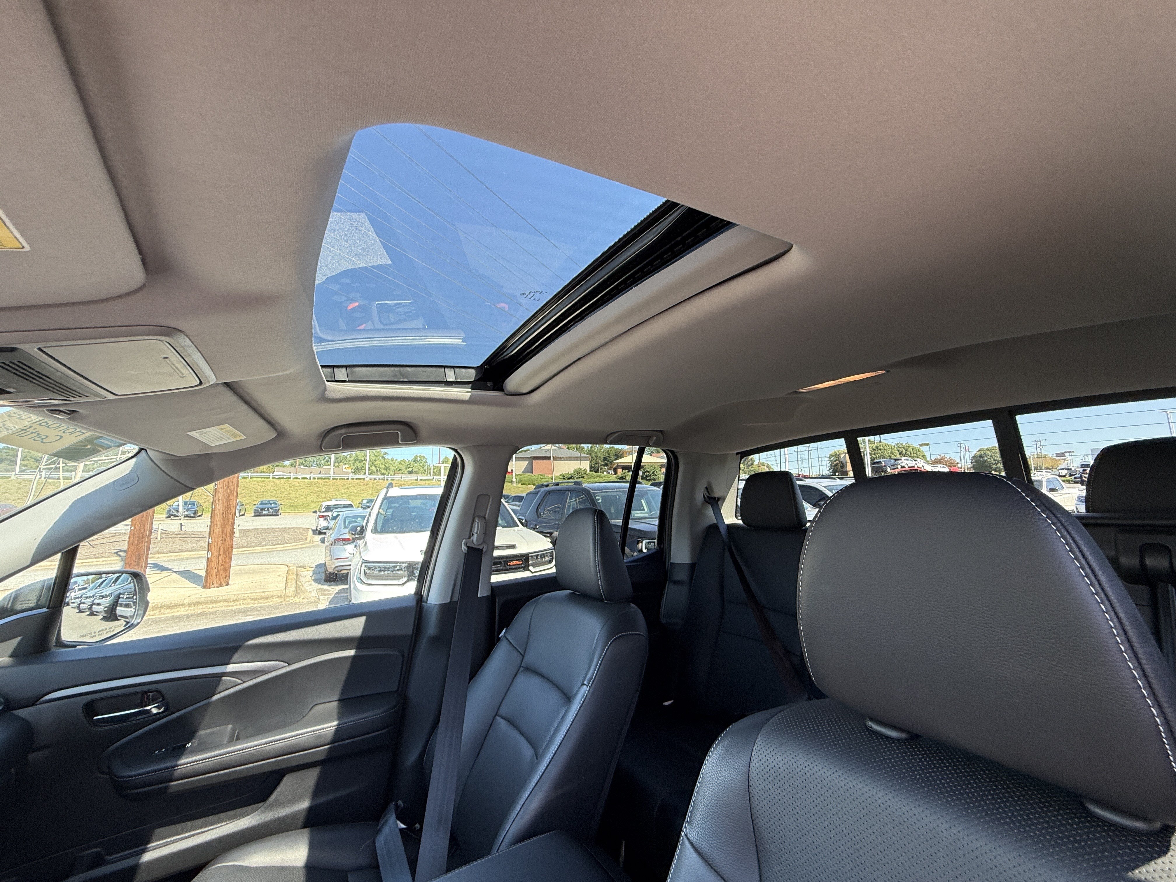 Certified 2025 Honda Ridgeline RTL image 28