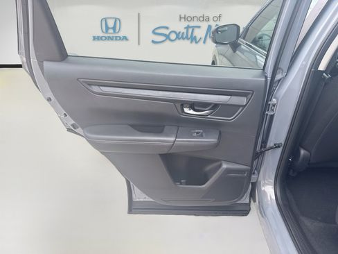 Used 2025 Honda CR-V LX image 25
