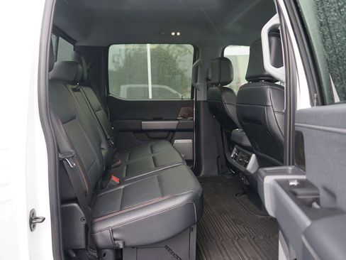 Used 2024 Ford F350 Lariat image 29