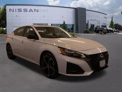 Used 2023 Nissan Altima 2.5 SR