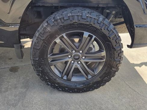 Used 2022 Ford F150 XLT w/ Equipment Group 302A High image 12