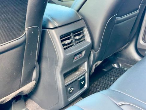 Used 2021 Ford Edge Titanium w/ Equipment Group 301A AWD/4WD image 12