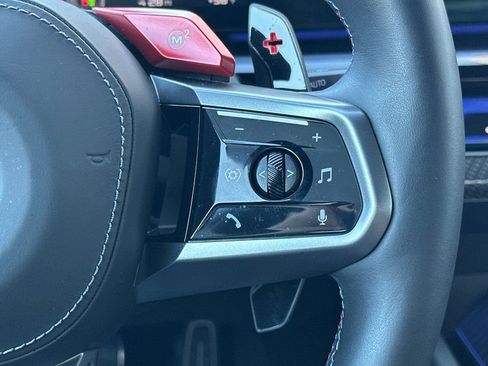 Used 2025 BMW M5 w/ Carbon Package image 28