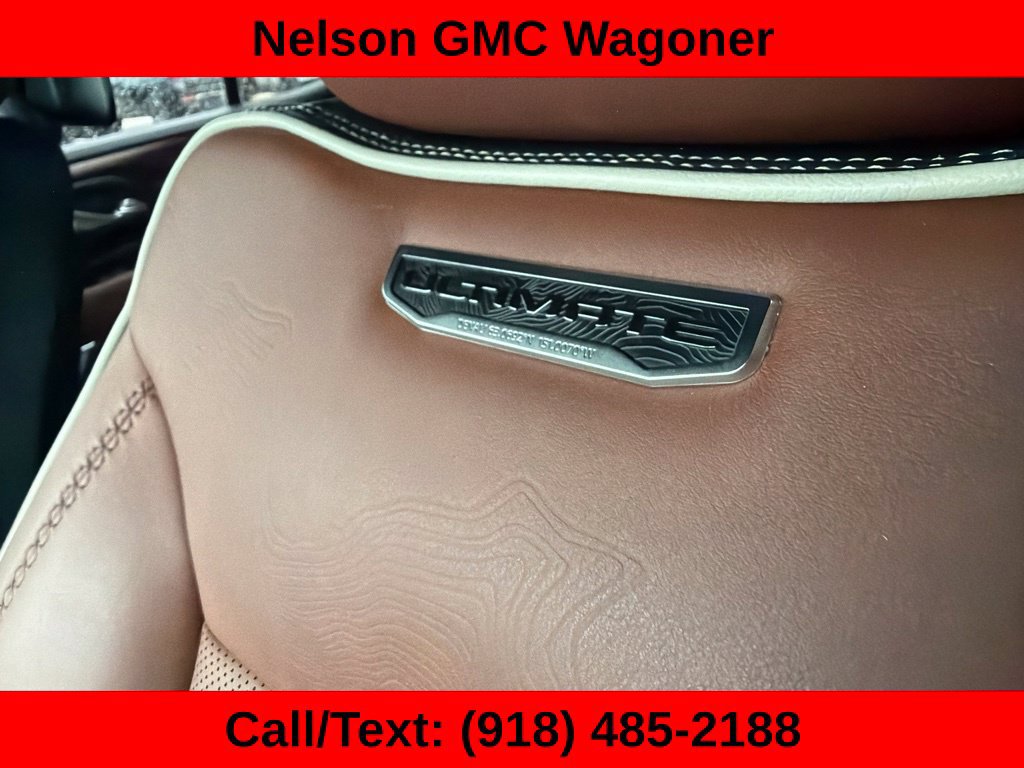 Used 2023 GMC Yukon Denali Ultimate AWD/4WD image 46