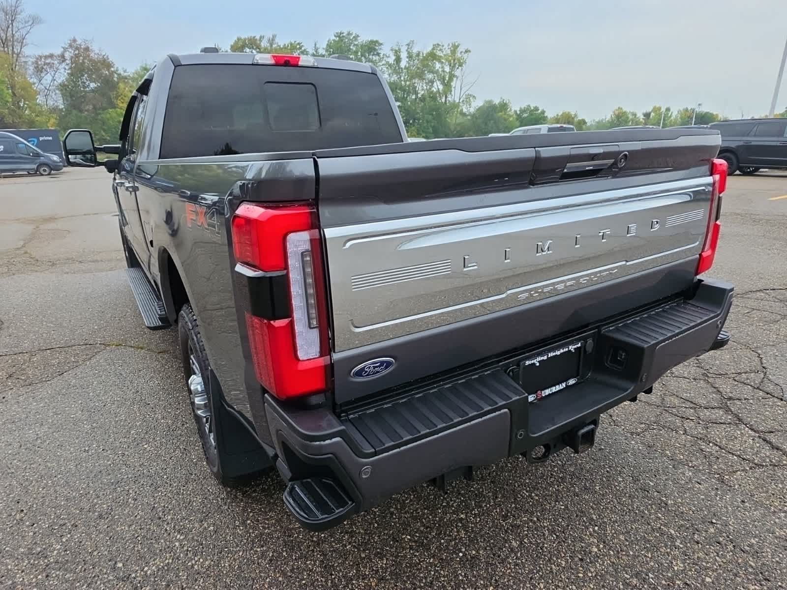 Used 2023 Ford F250 Limited w/ FX4 Off-Road Package AWD/4WD image 9