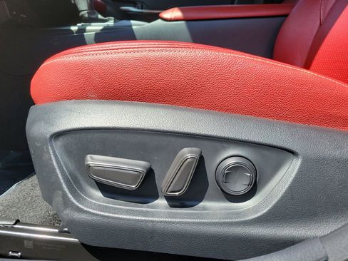 Used 2024 Toyota Camry SE image 23