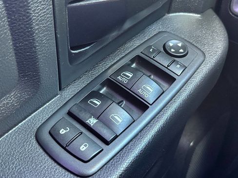 Used 2017 RAM 1500 Express AWD/4WD image 32
