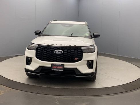 Used 2025 Ford Explorer ST w/ Sun And Sound Package AWD/4WD image 8