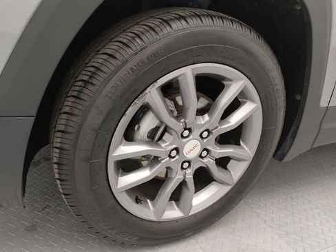 Used 2024 GMC Terrain SLT image 31