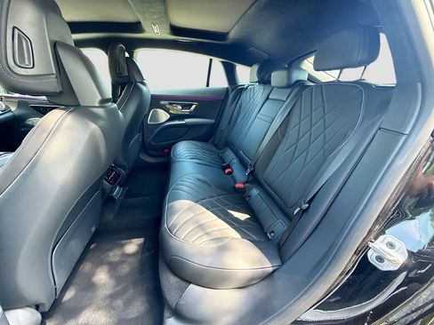Used 2023 Mercedes-Benz EQS 580 4MATIC Sedan image 25