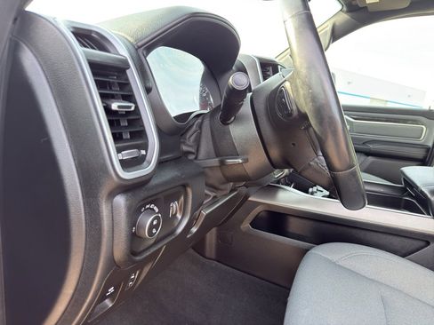 Used 2021 RAM 1500 Big Horn image 15