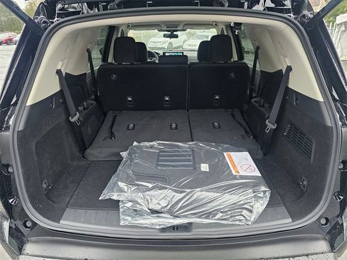 New 2026 Nissan Pathfinder SV image 23