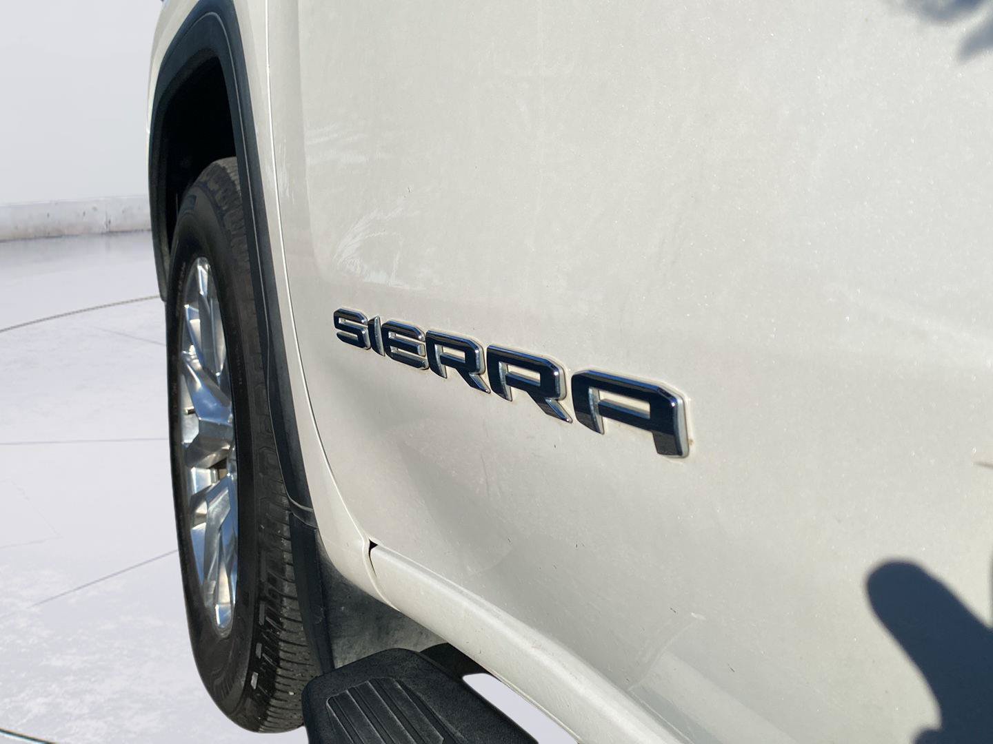 Used 2021 GMC Sierra 1500 SLT AWD/4WD image 11