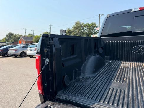 Used 2019 Ford F150 XLT w/ Equipment Group 302A Luxury AWD/4WD image 12