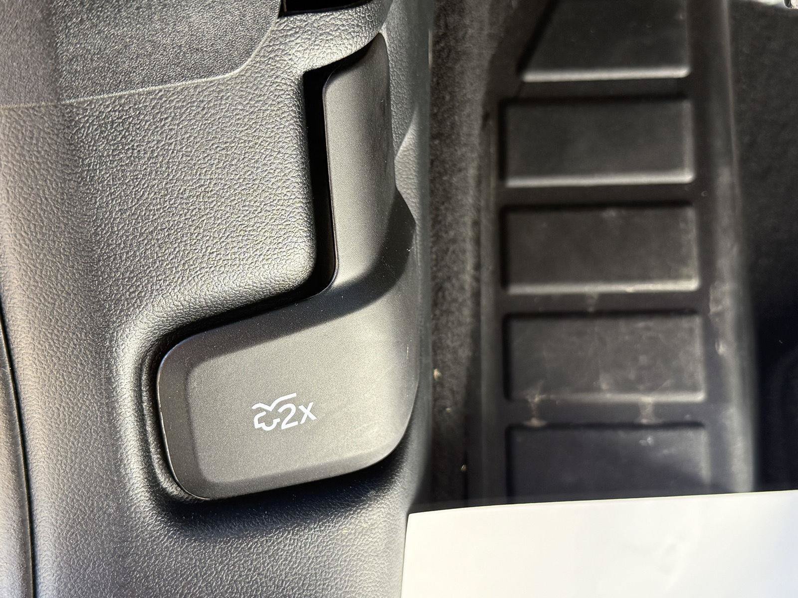 Used 2025 Ford Escape ST-Line AWD/4WD image 29