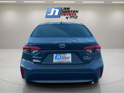 Used 2024 Toyota Corolla XLE image 6