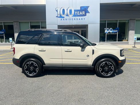 Used 2025 Ford Bronco Sport Outer Banks w/ Outer Banks Tech Package+ AWD/4WD image 8