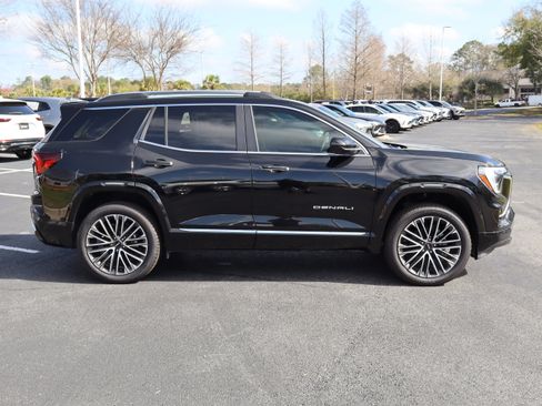 New 2026 GMC Terrain Denali w/ LPO, Floor Liner Package image 12